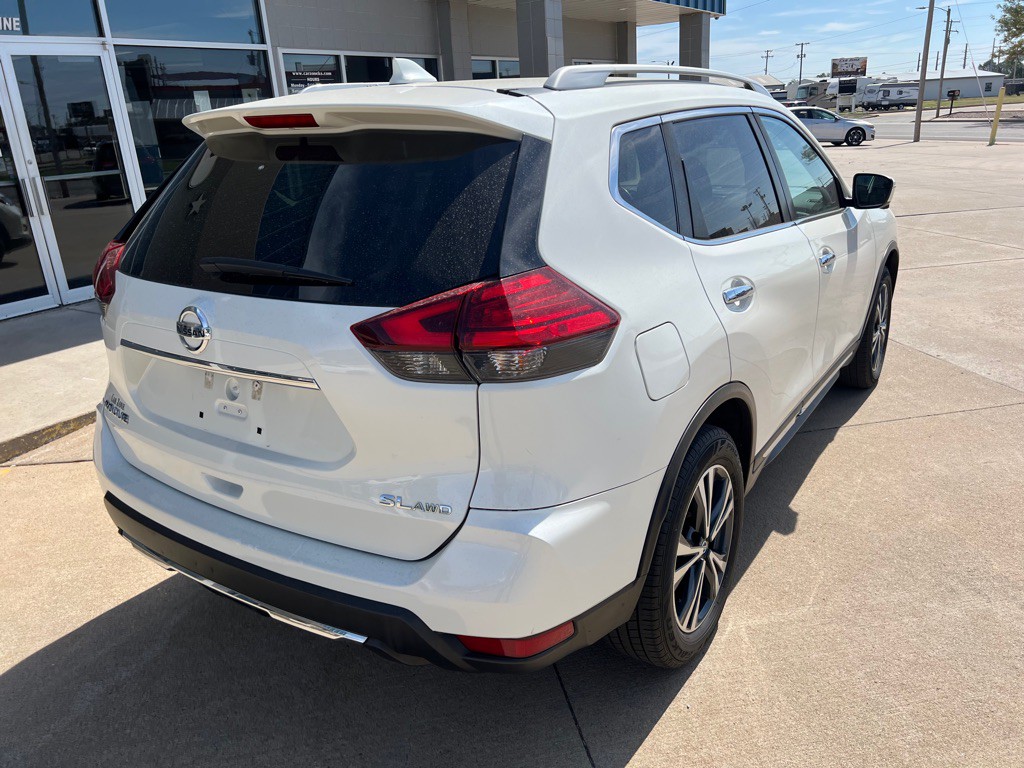 2017 Nissan Rogue Image 6