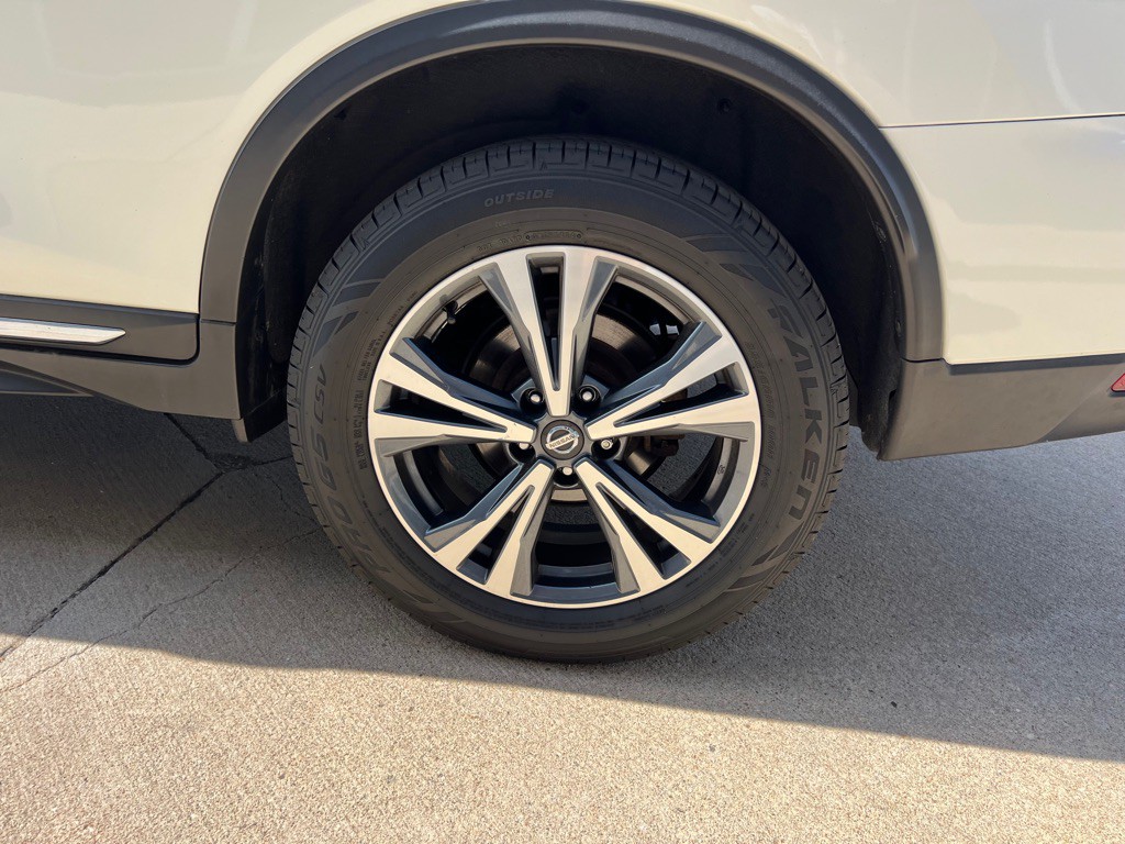 2017 Nissan Rogue Image 7
