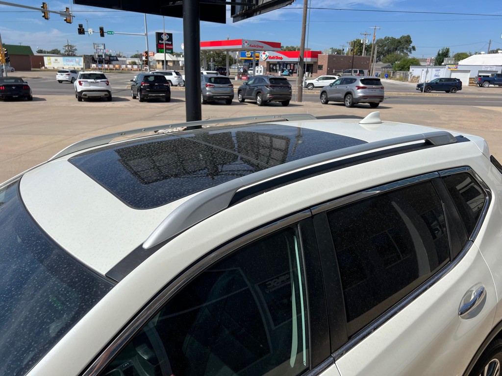 2017 Nissan Rogue Image 10