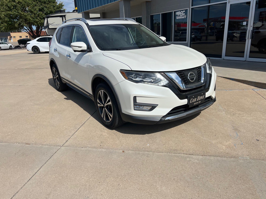 2017 Nissan Rogue Image 2