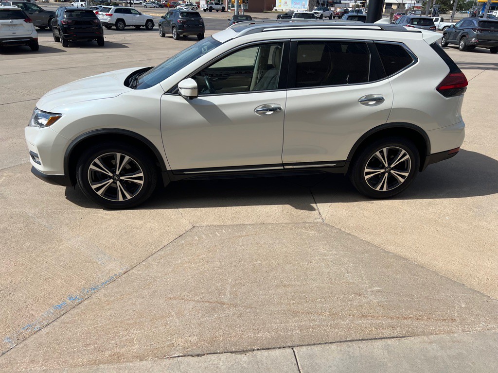 2017 Nissan Rogue Image 4