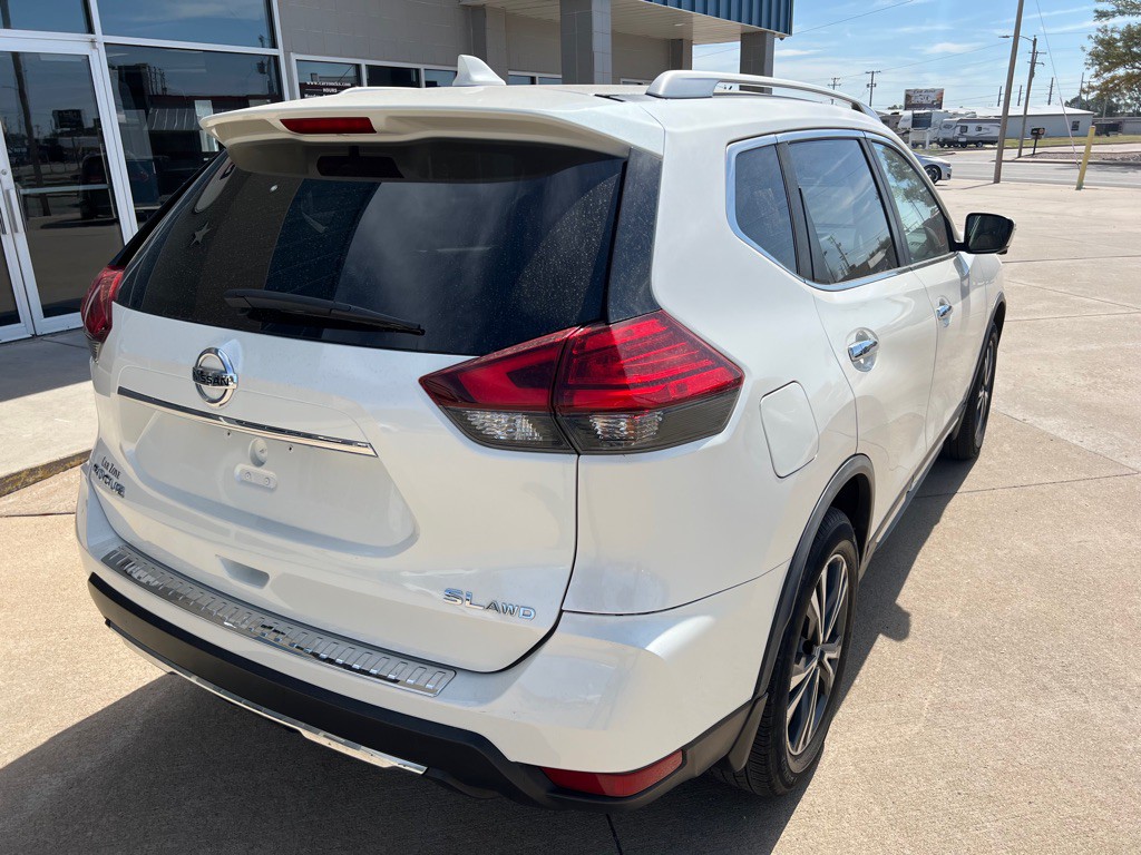 2017 Nissan Rogue Image 6