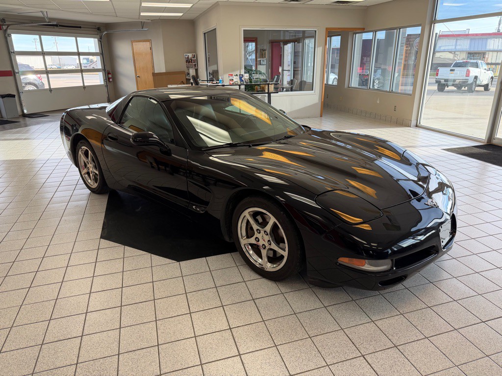 2003 Chevrolet Corvette Image 3