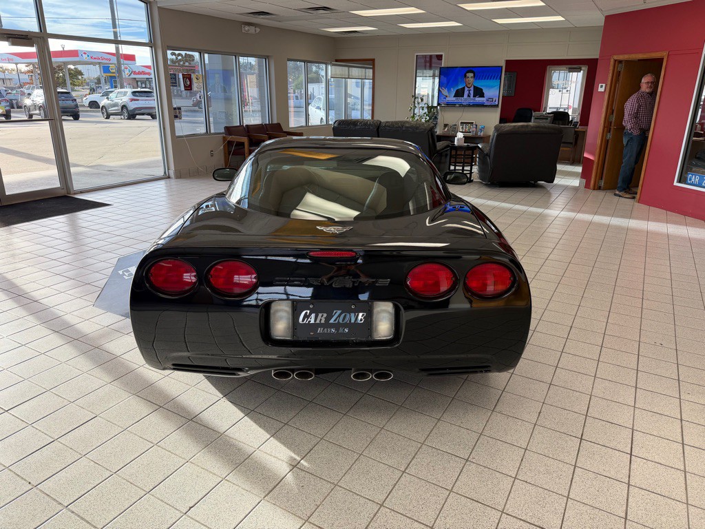 2003 Chevrolet Corvette Image 4