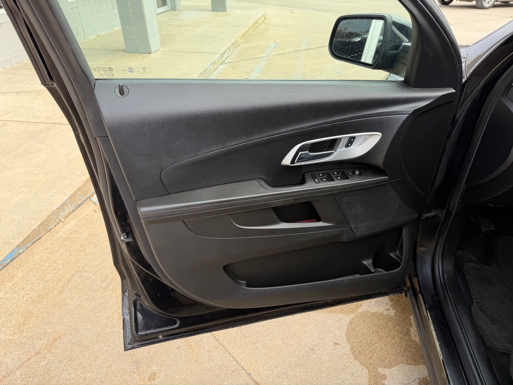 2017 Chevrolet Equinox Image 11