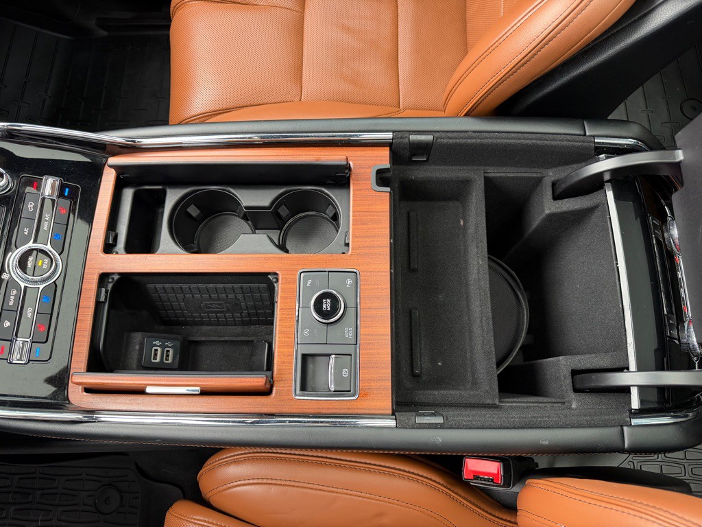 2019 Lincoln Navigator Image 10