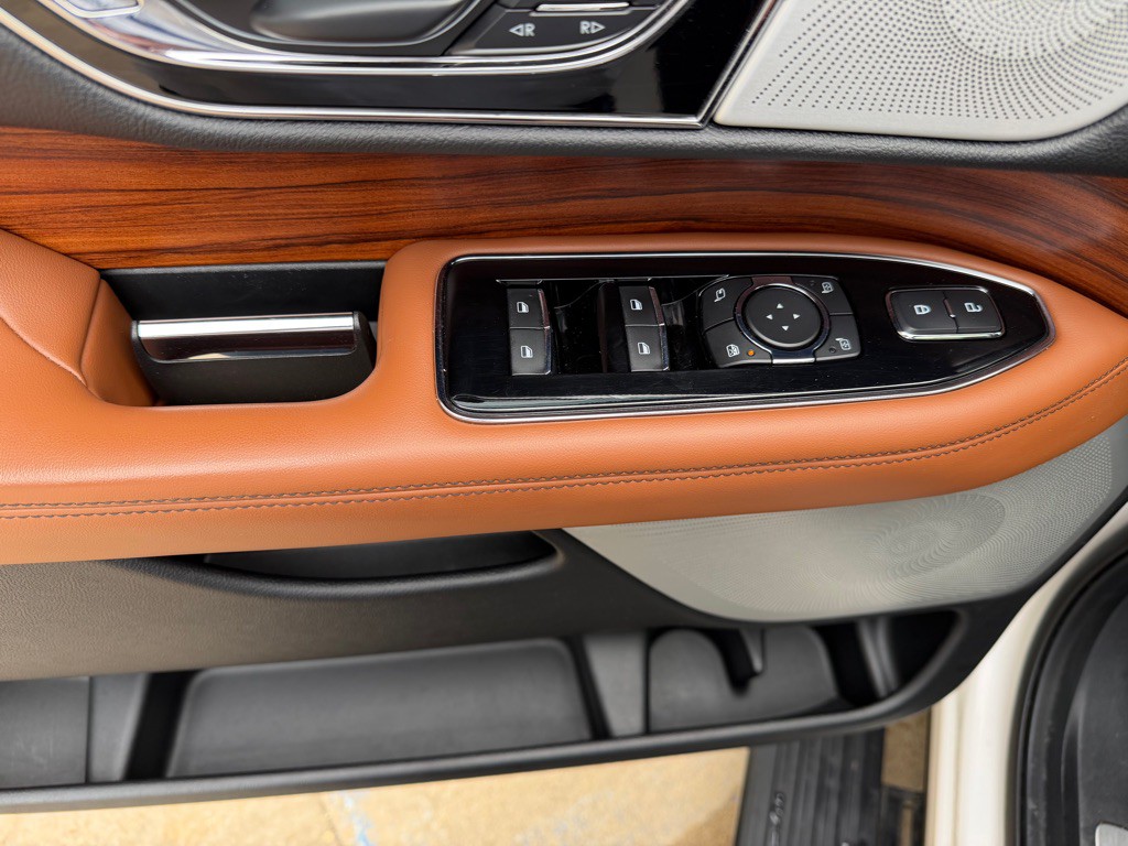 2019 Lincoln Navigator Image 18