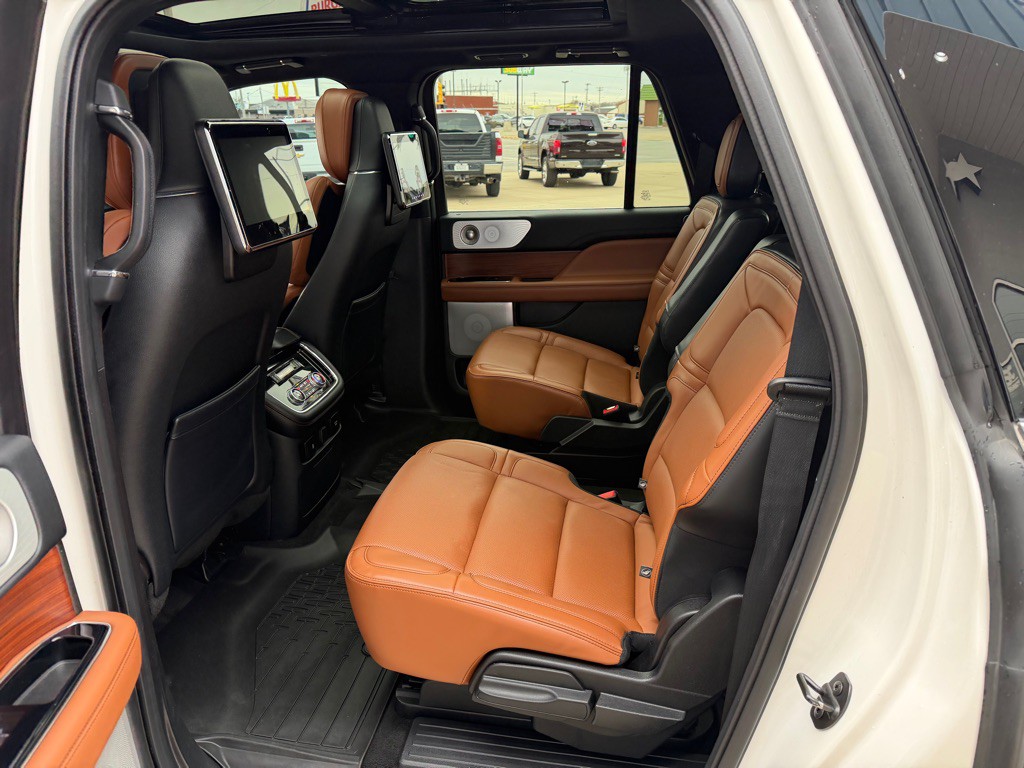 2019 Lincoln Navigator Image 20