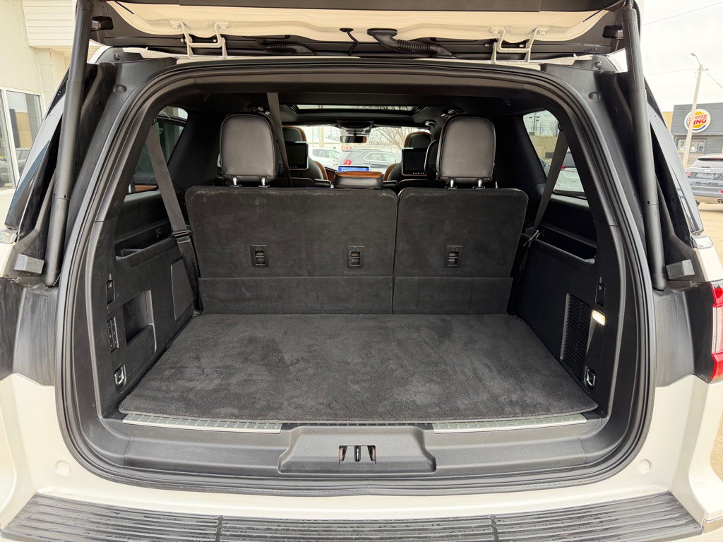 2019 Lincoln Navigator Image 25