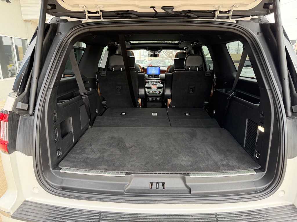 2019 Lincoln Navigator Image 27