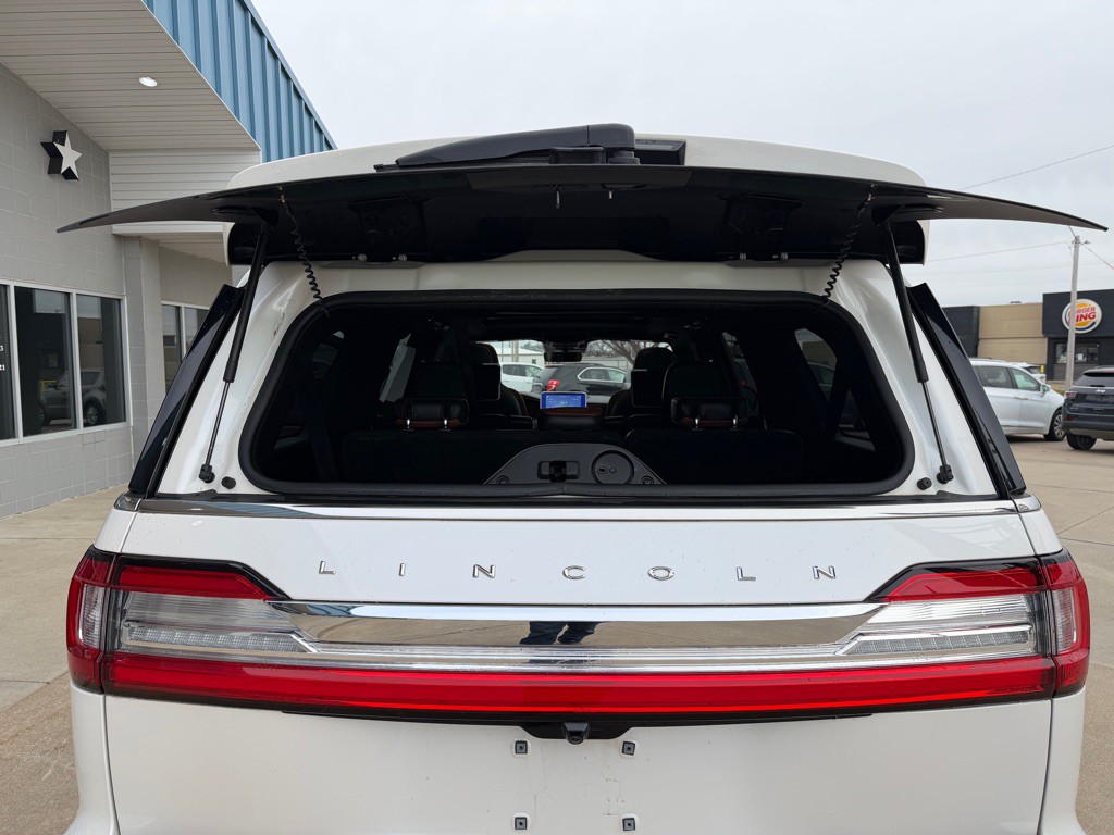 2019 Lincoln Navigator Image 28