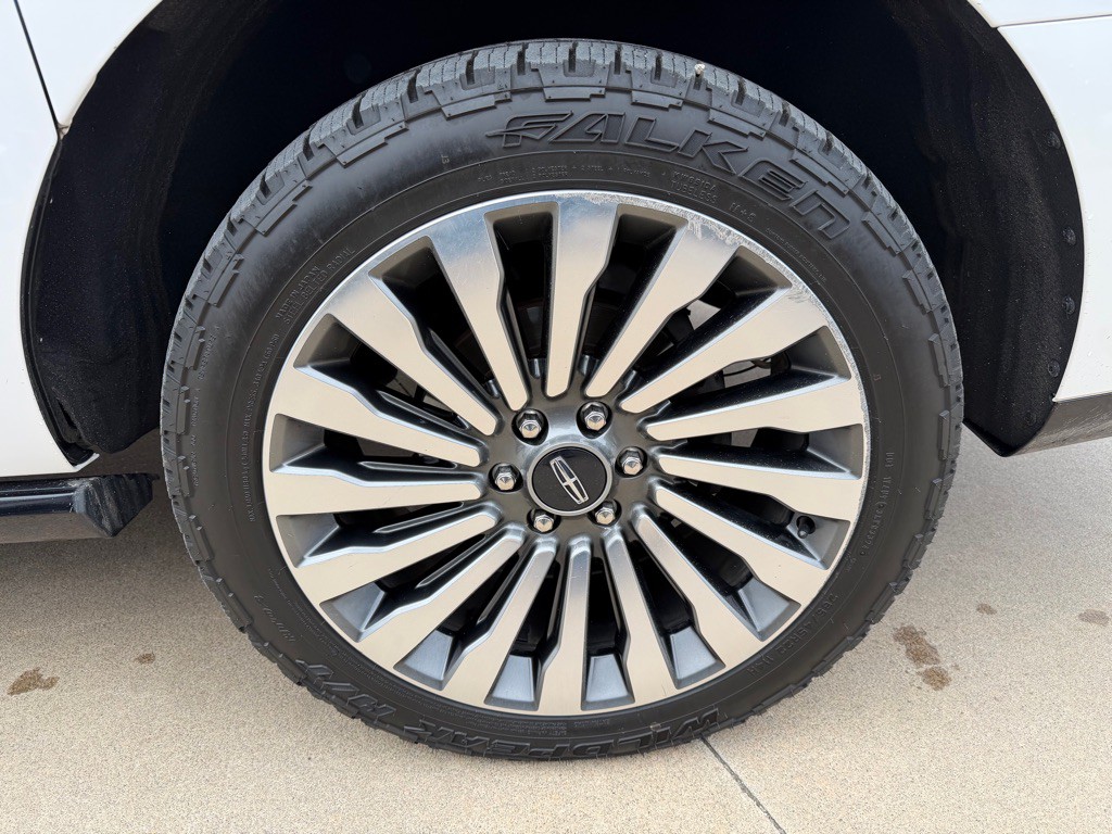 2019 Lincoln Navigator Image 31