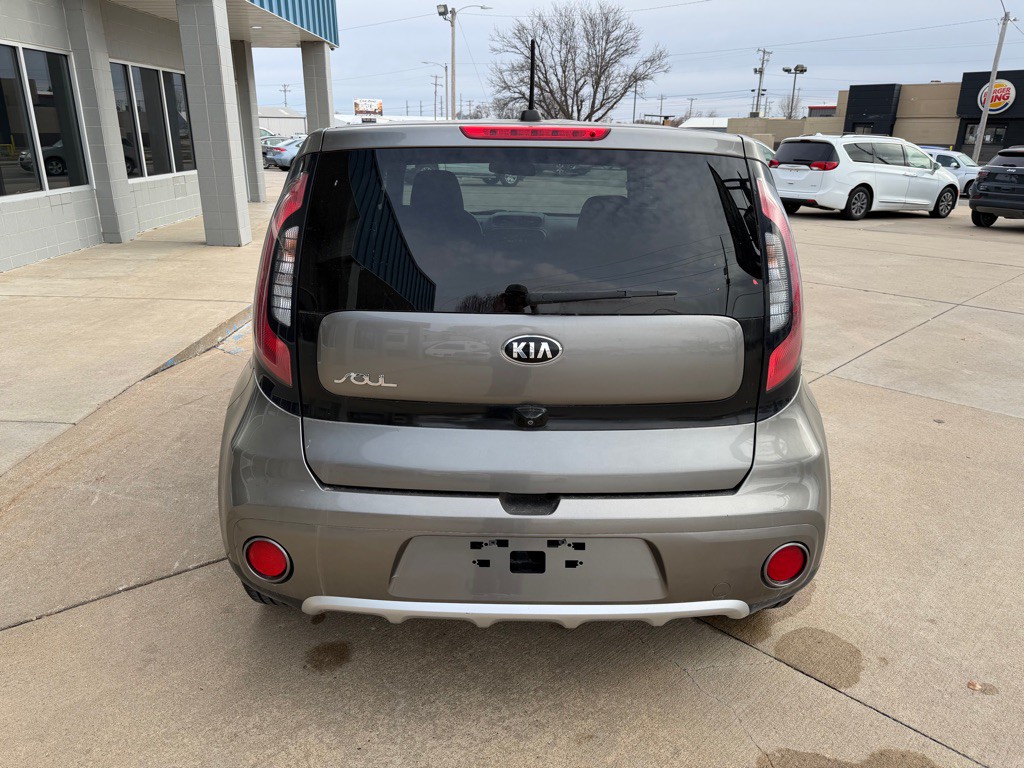 2018 Kia Soul Image 3