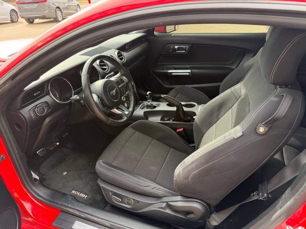 2015 Ford Mustang Image 6