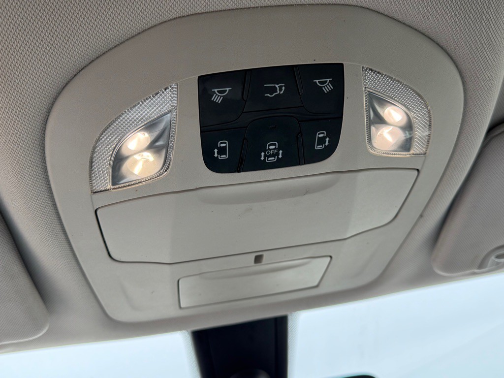 2020 Chrysler Pacifica Image 8