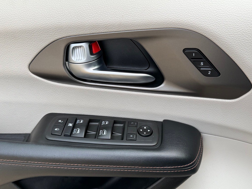 2020 Chrysler Pacifica Image 10