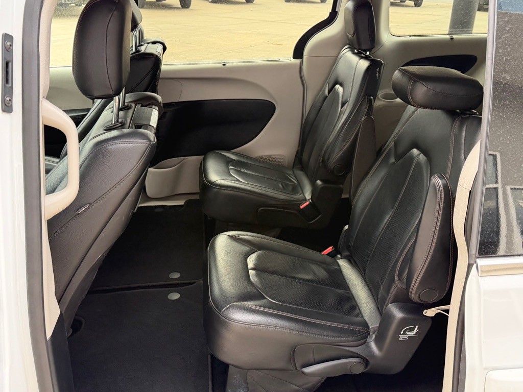 2020 Chrysler Pacifica Image 11