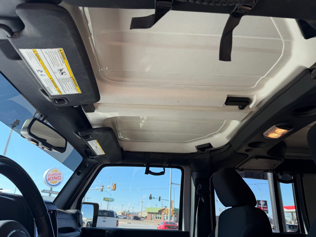 2016 Jeep Wrangler Unlimited Image 16