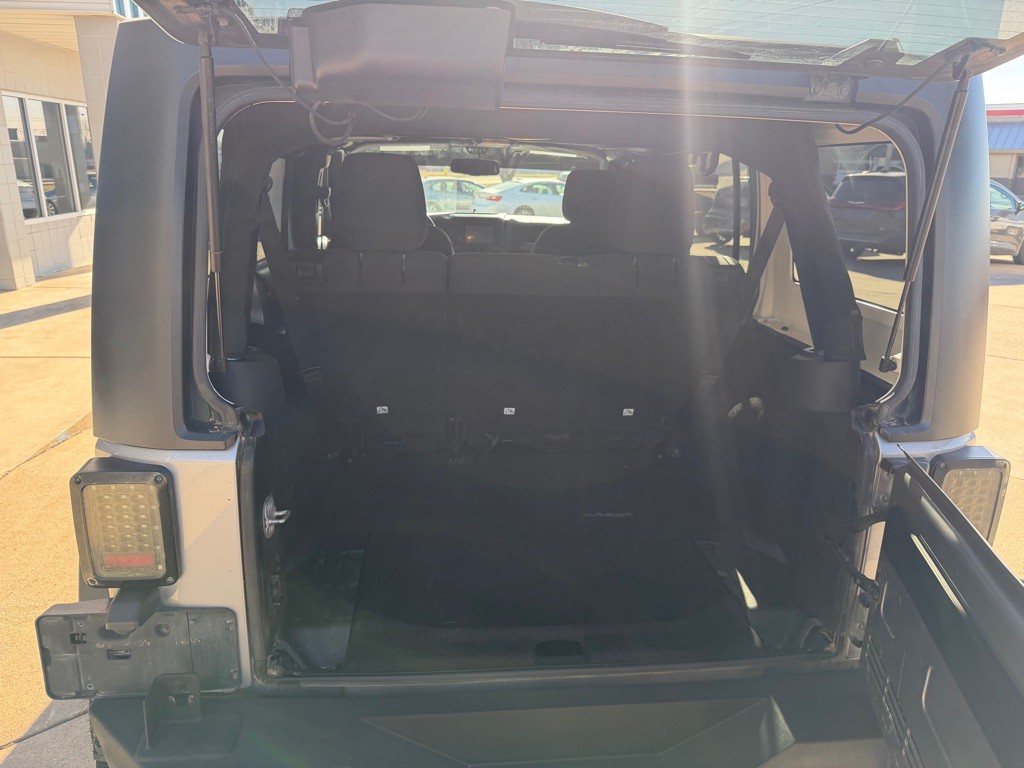 2016 Jeep Wrangler Unlimited Image 21
