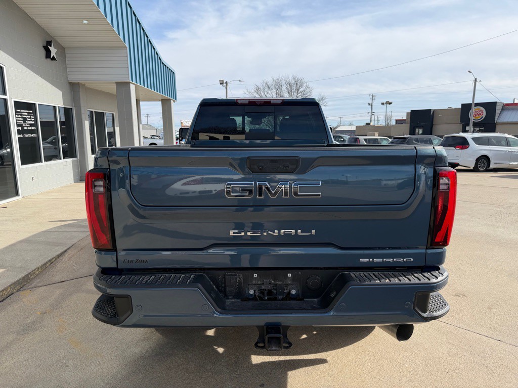 2024 GMC Sierra Image 6