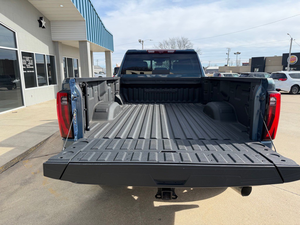 2024 GMC Sierra Image 7