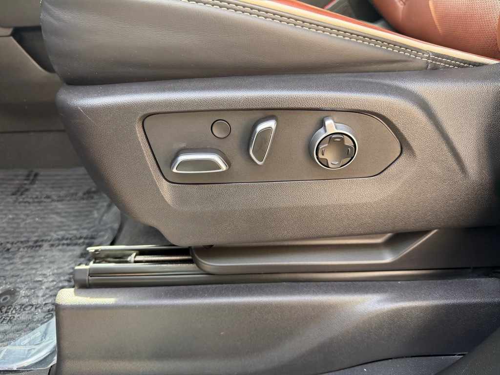 2024 GMC Sierra Image 36