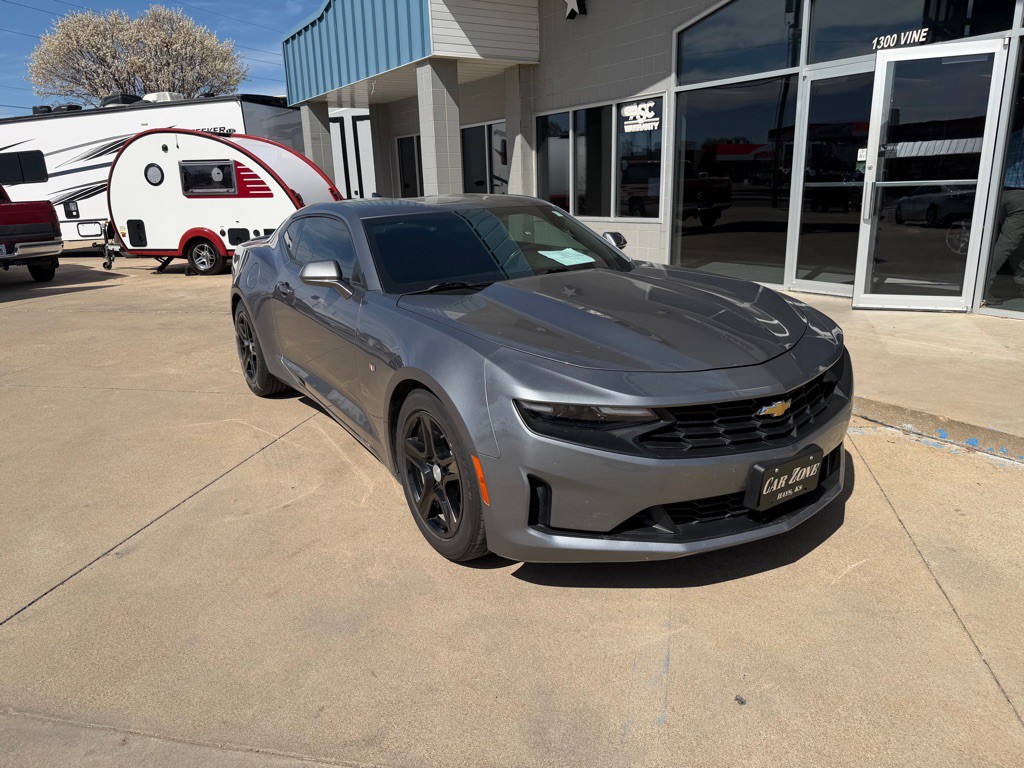 2021 Chevrolet Camaro Image 2