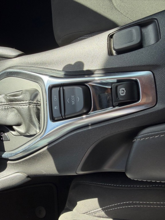 2021 Chevrolet Camaro Image 13