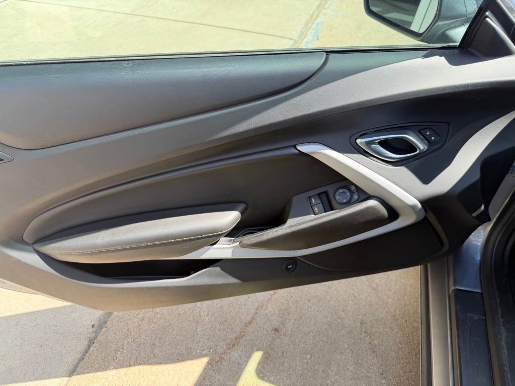 2021 Chevrolet Camaro Image 18