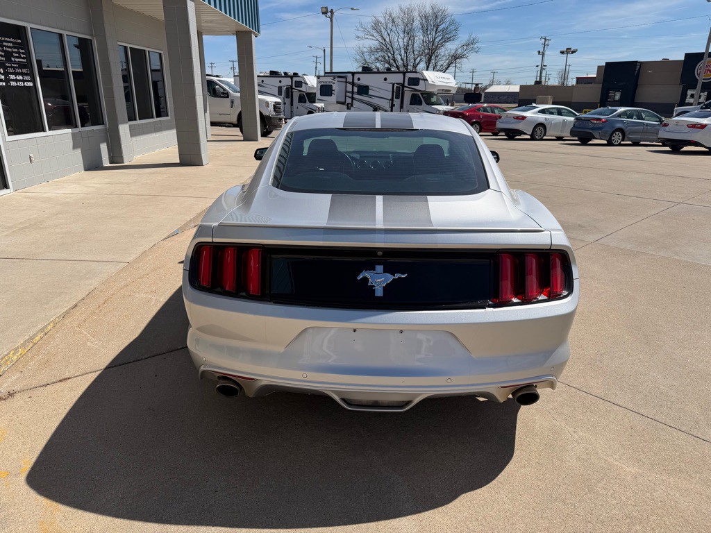 2016 Ford Mustang Image 4