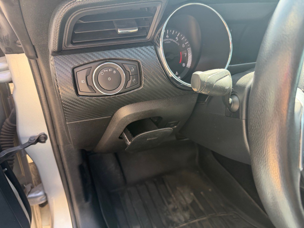 2016 Ford Mustang Image 12