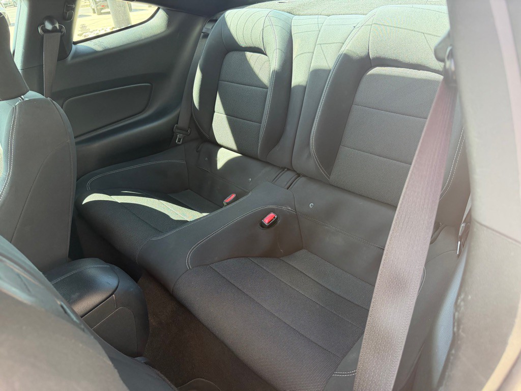 2016 Ford Mustang Image 17