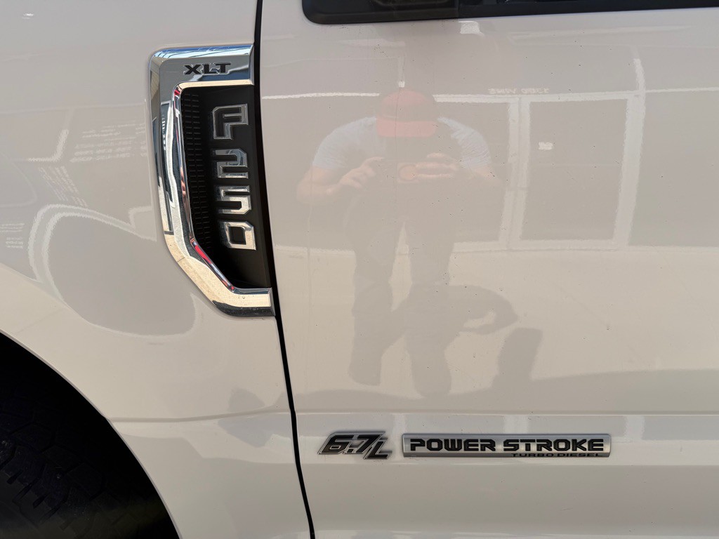 2021 Ford F-250 Image 8