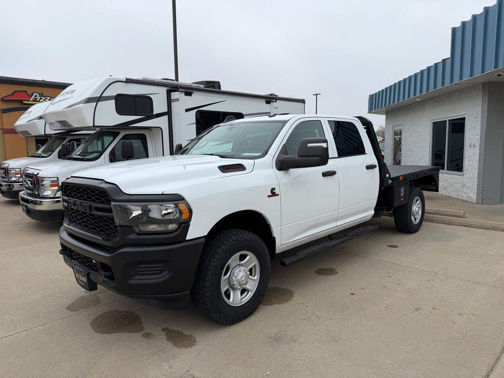 2023 RAM 2500 Image 2
