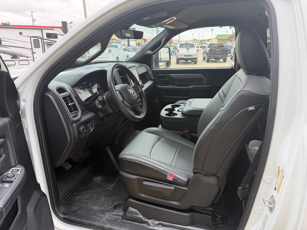 2024 RAM 2500 Image 9