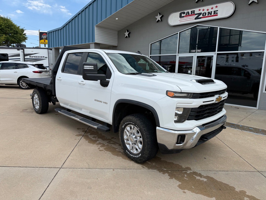 2024 Chevrolet Silverado 1500 Image 2