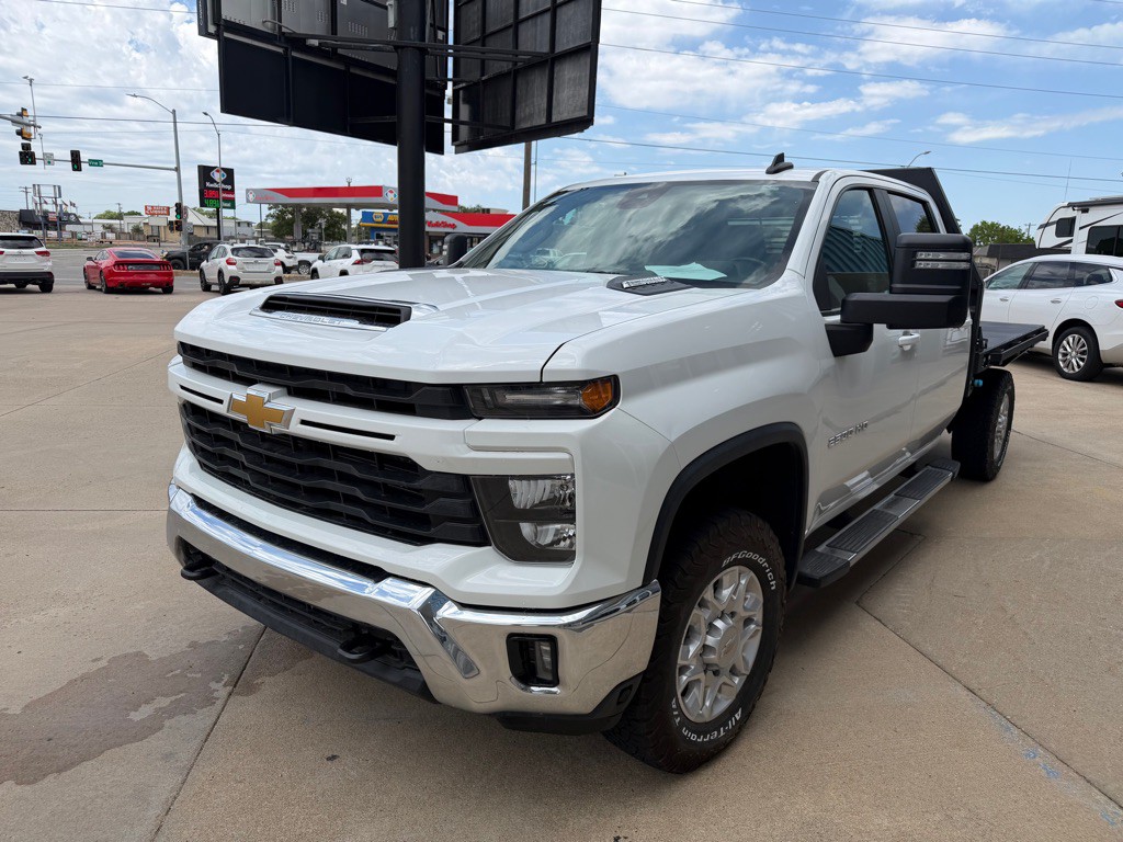 2024 Chevrolet Silverado 1500 Image 3