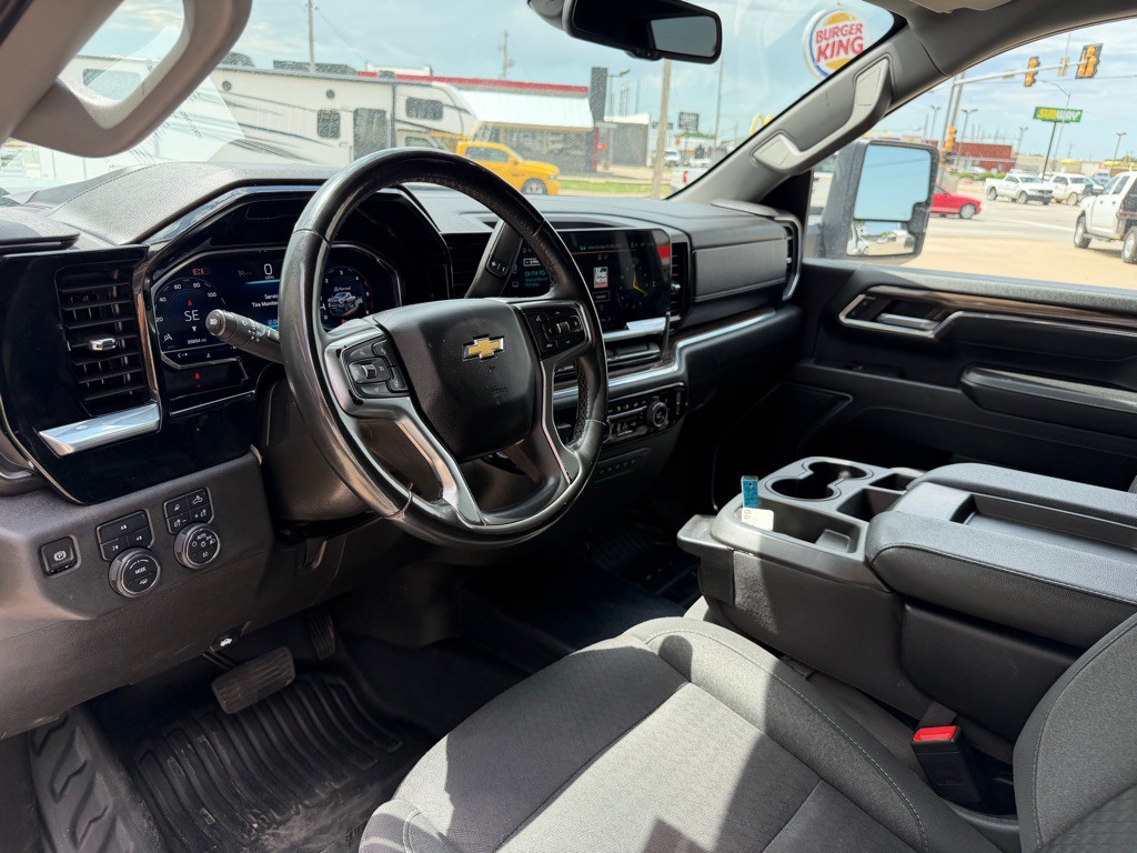 2024 Chevrolet Silverado 1500 Image 5