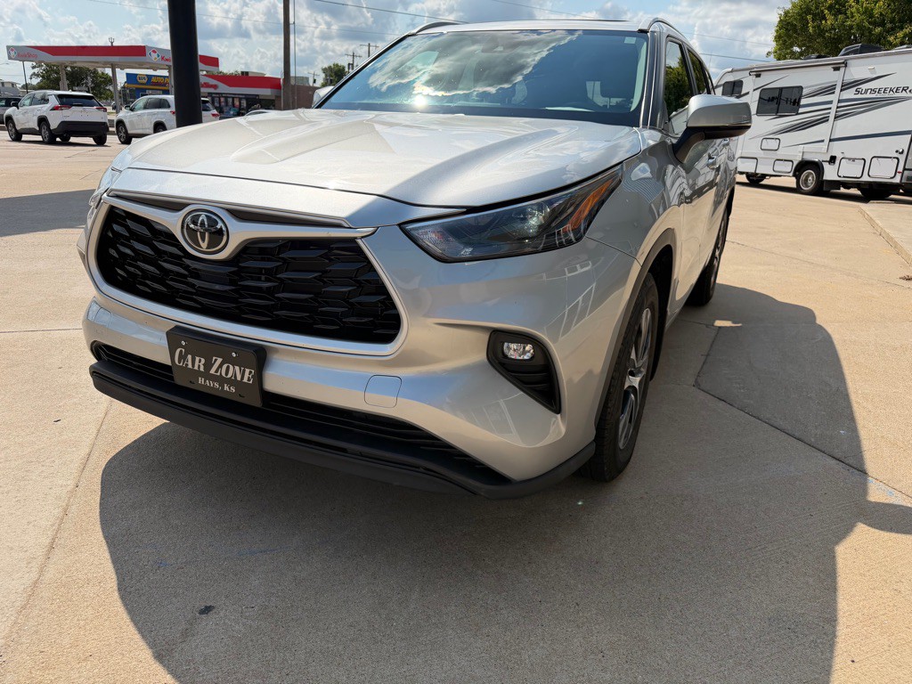 2023 Toyota Highlander Image 3