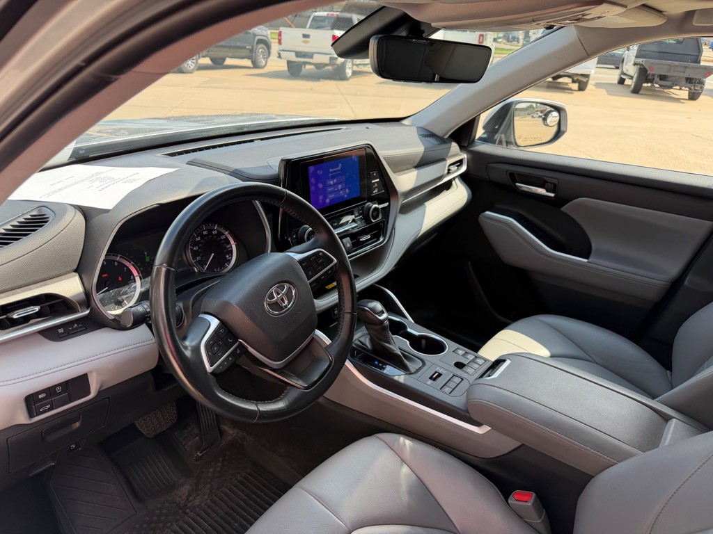 2023 Toyota Highlander Image 4