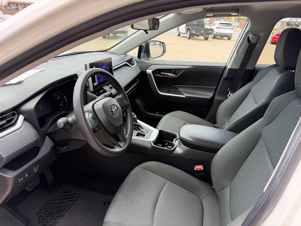 2024 Toyota Rav4 Image 5