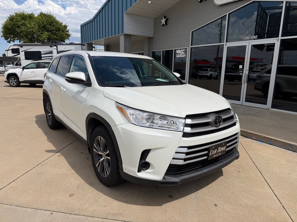 2019 Toyota Highlander Image 2