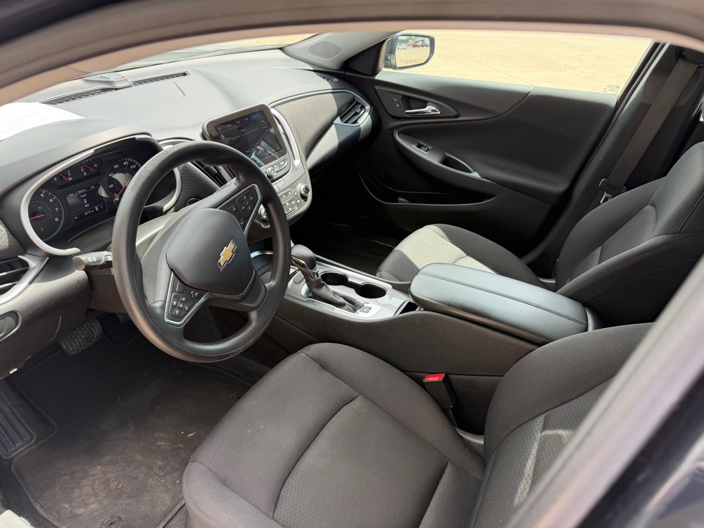 2023 Chevrolet Malibu Image 4
