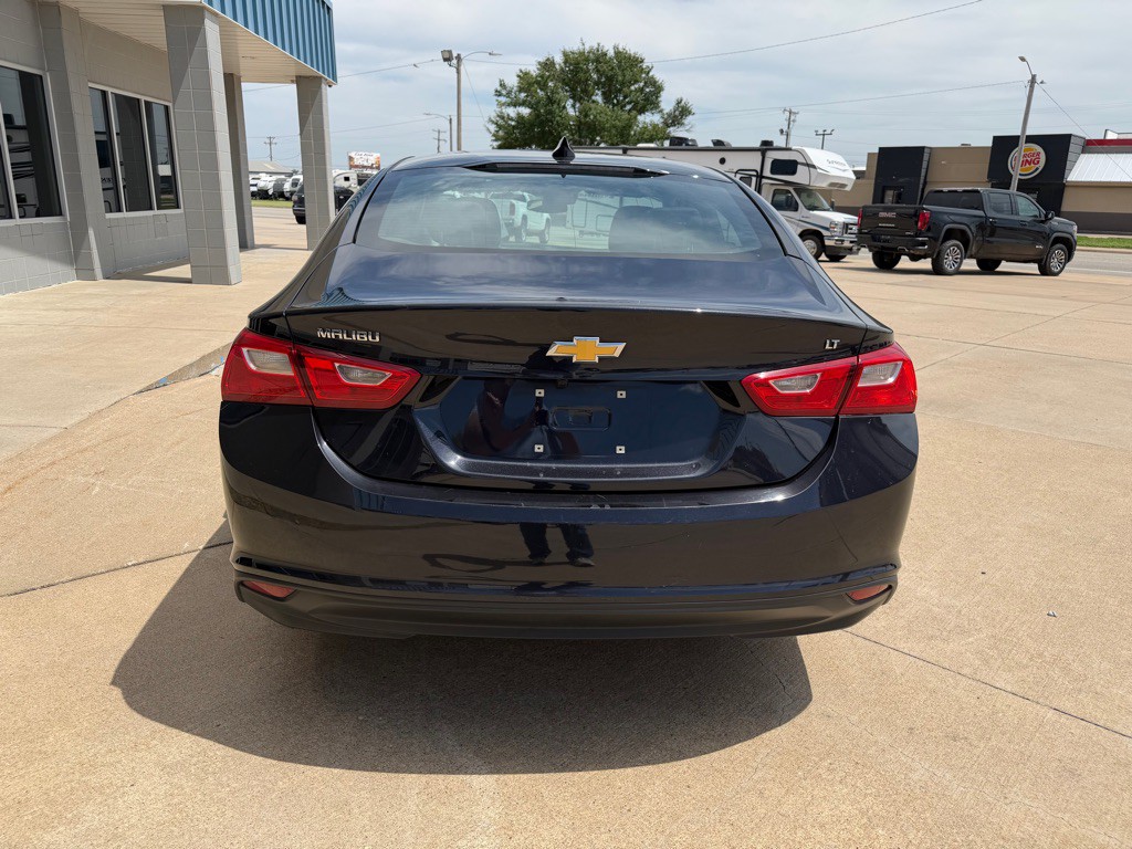 2023 Chevrolet Malibu Image 5