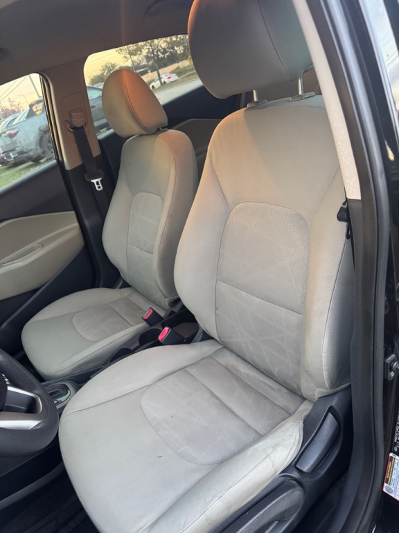 2015 Kia Rio Image 6