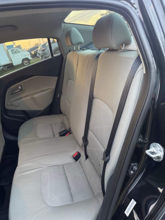 2015 Kia Rio Image 7