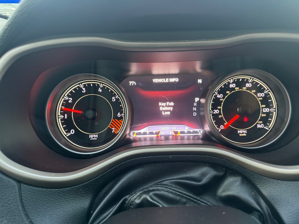 2015 Jeep Cherokee Image 12