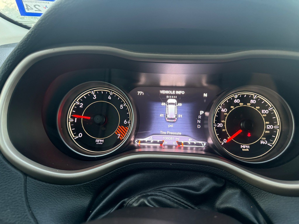 2015 Jeep Cherokee Image 13