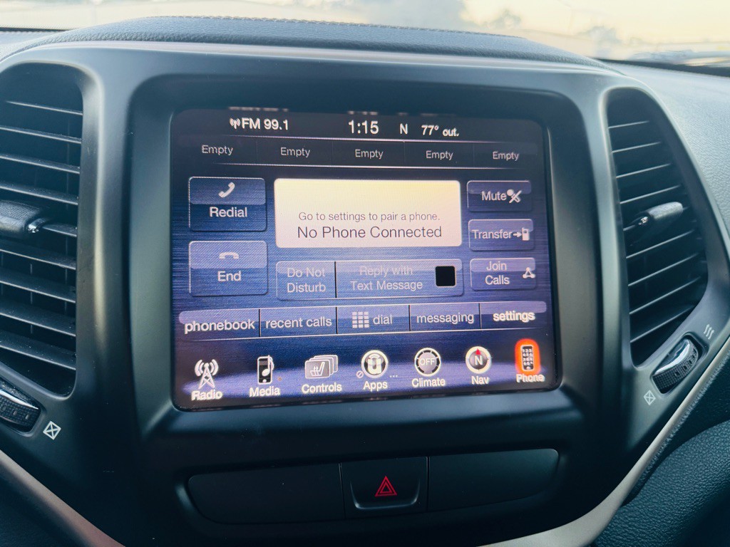 2015 Jeep Cherokee Image 14