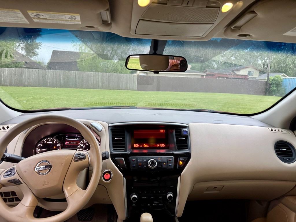 2015 Nissan Pathfinder Image 11